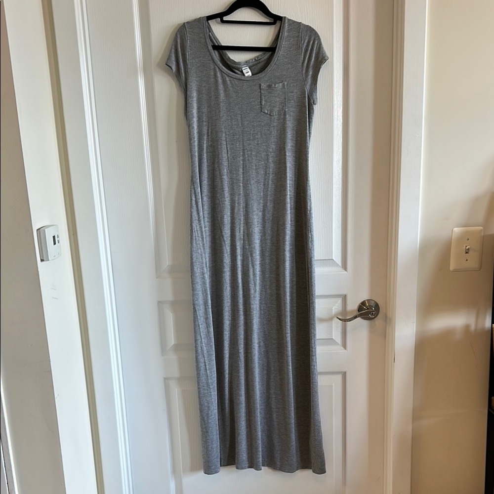 Old Navy Gray Sheath Maxi Short Sleeve Dress
